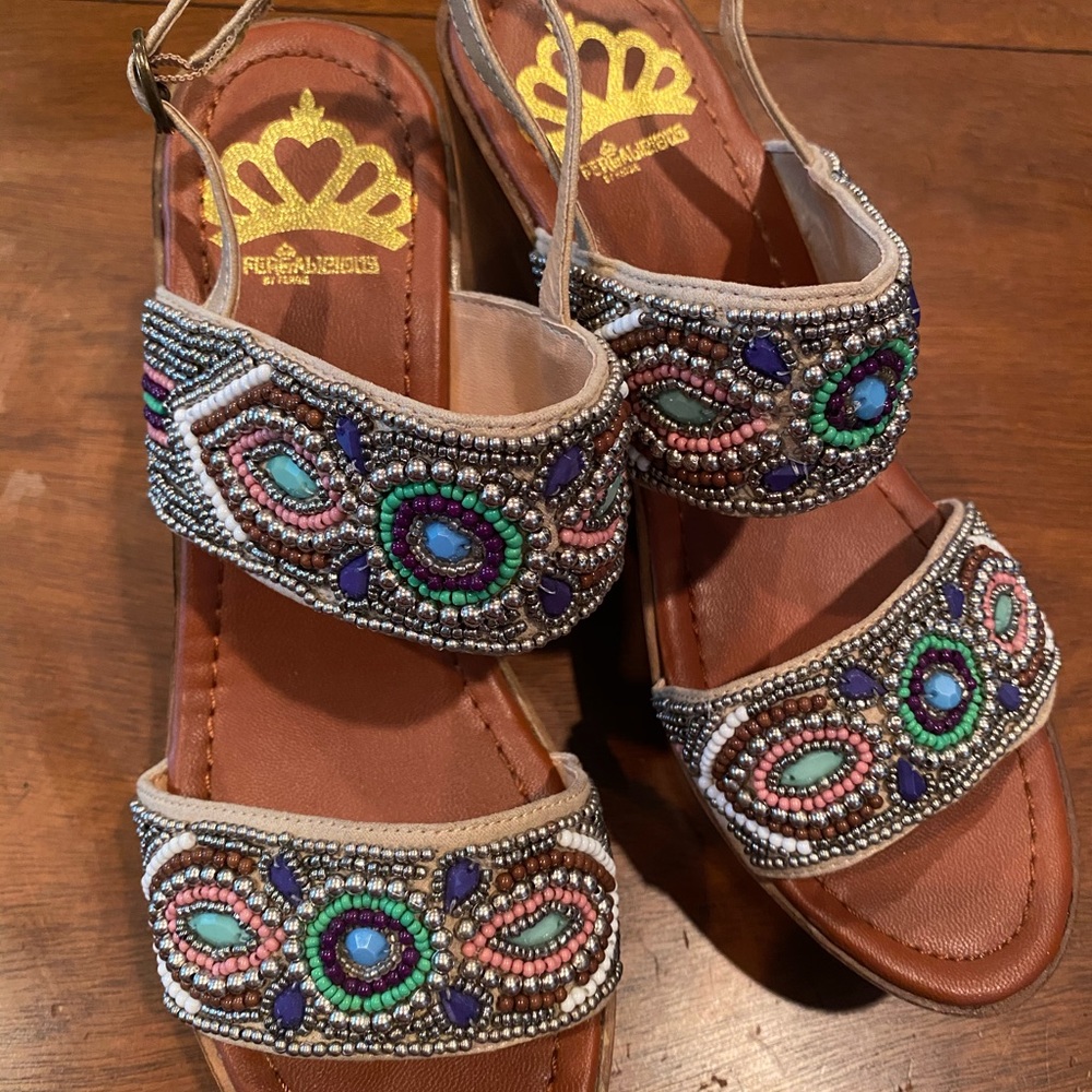 Beaded Wedges - Picture 5 of 5